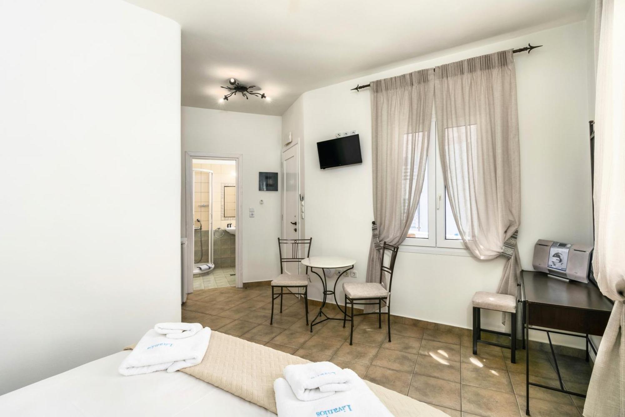 Livanios Studios Adamantas  Exteriér fotografie